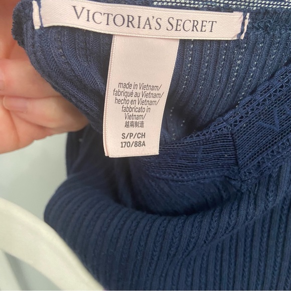 VICTORIA’S SECRETS Set of 2 Chemise Slips Small - Picture 5 of 8